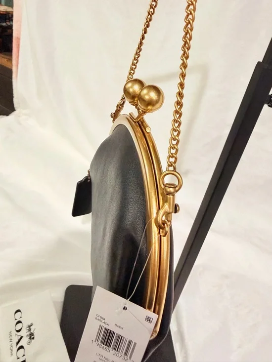 Coach Kisslock Pouch 20 with Gold Hardware NWT - Picture 4 of 8